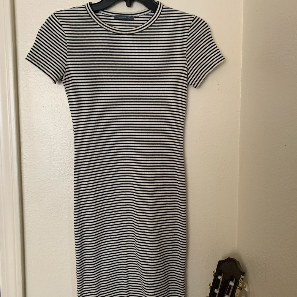 Black & white striped dress 🖤🤍